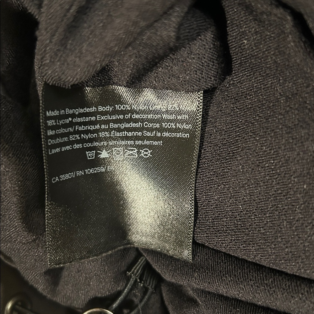 Lululemon Rain Jacket - Picture 8 of 8